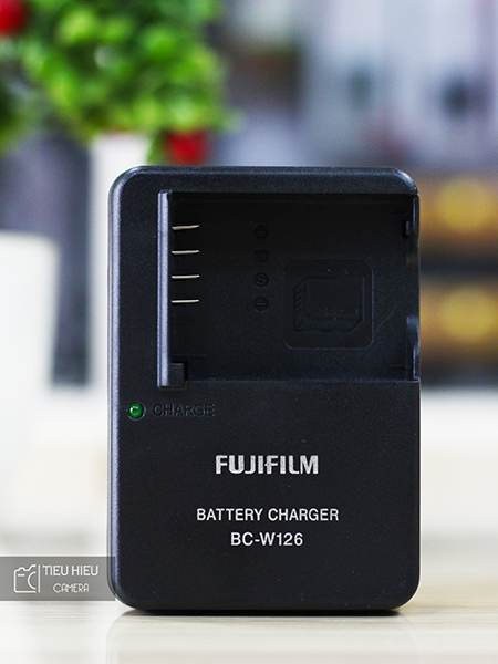 Sạc Fujifilm BC-W126
