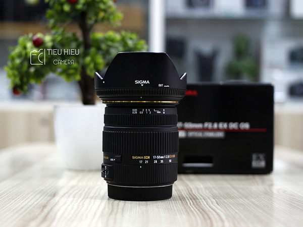 Sigma 17-50mm f/2.8 EX DC OS HSM (For Canon)