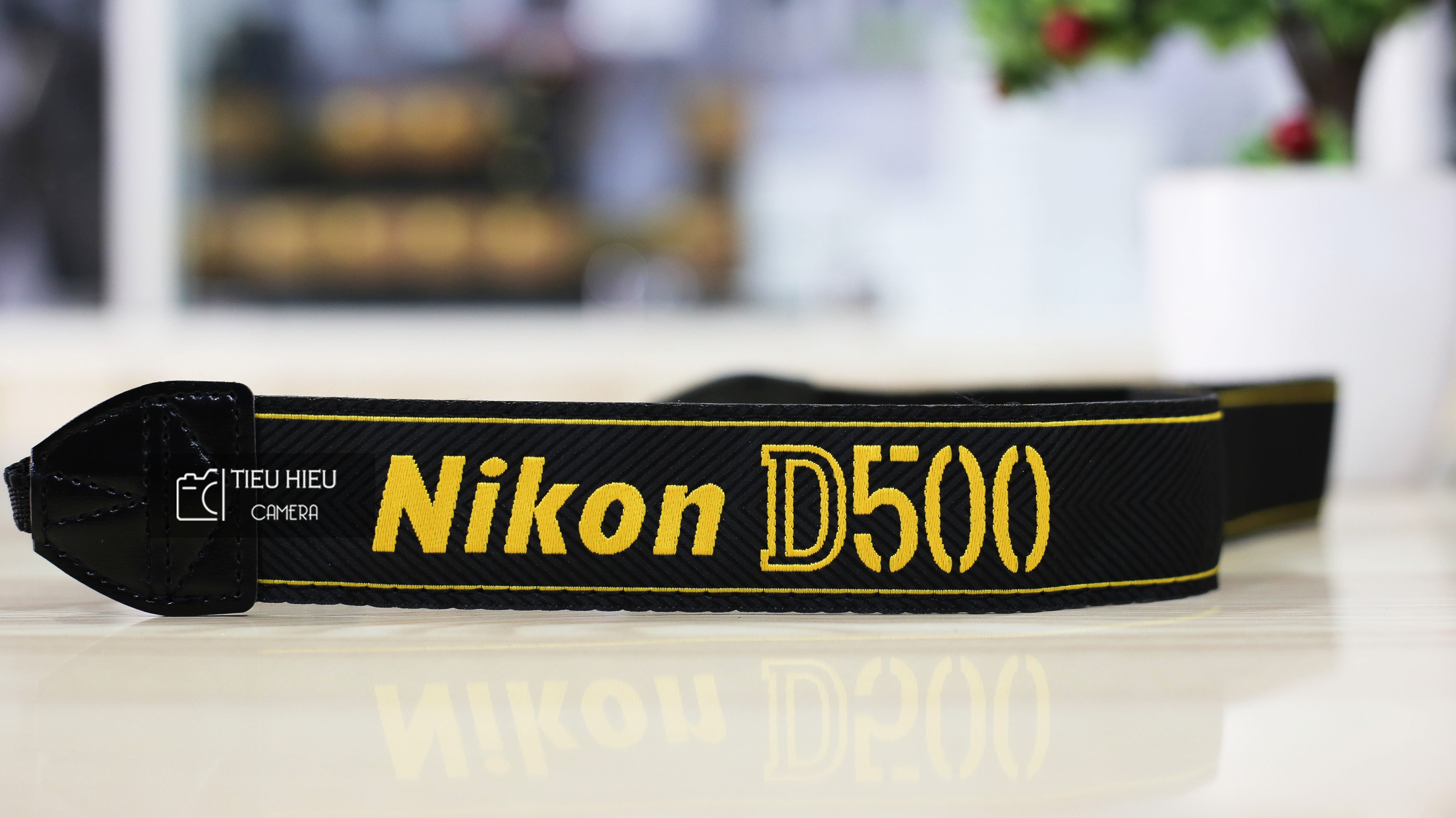 Dây đeo máy ảnh Nikon D500
